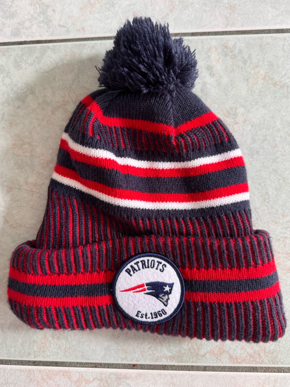EUC New Era Patriots Pom Pom hat